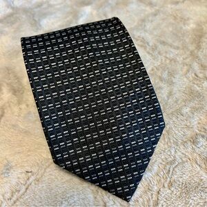 Kenneth Roberts Black & Gray Silk Tie 3.75” Wide 59” Long NWOT